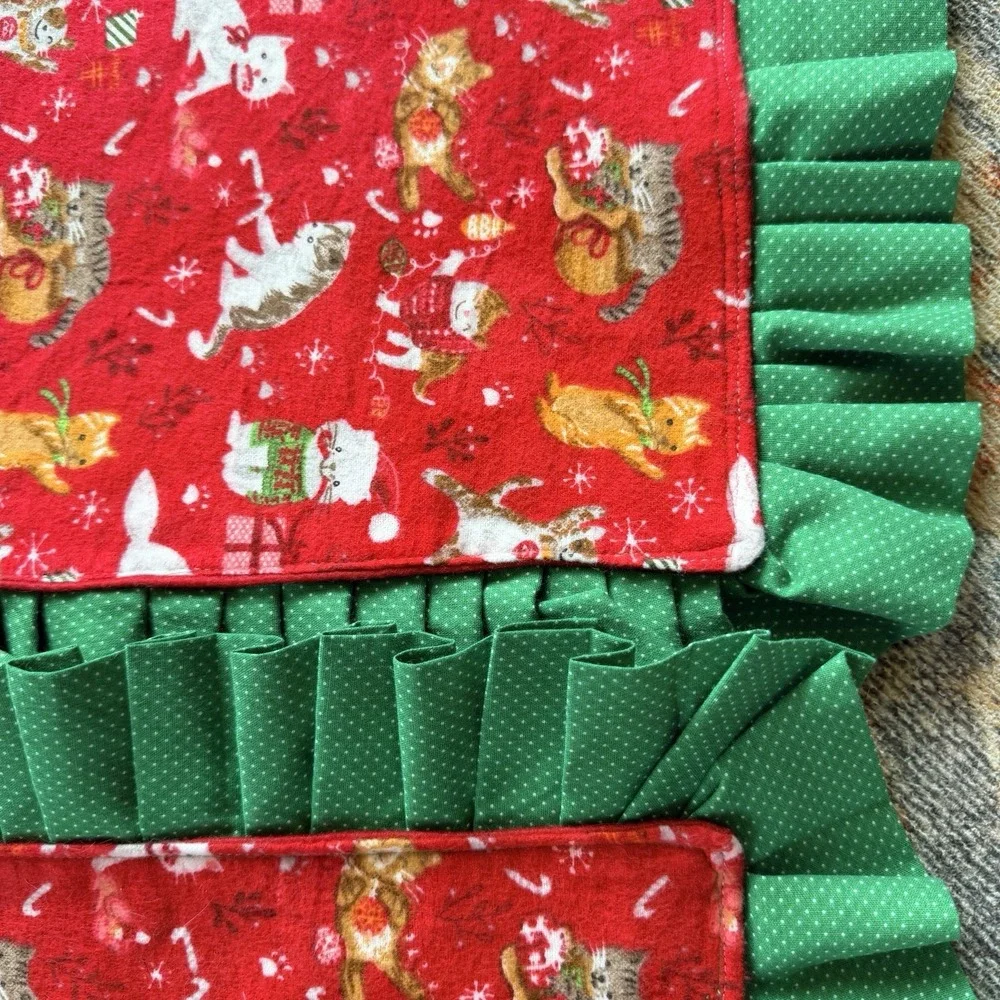 Handmade CATS KITTENS Christmas Tree Skirt 40